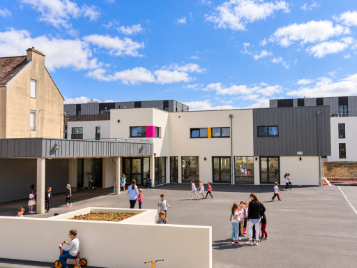Restaurant scolaire et salles de classes – Vannes (56)
